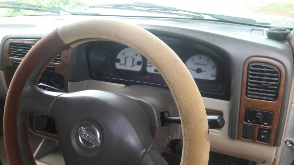 นิสสันฟอนเทีย ปี2547 3.0 ราคา 149,000 บาทด่วนๆ นิสสันฟอนเทีย ปี2547 3.0 ราคา 149,000 บาทด่วนๆ