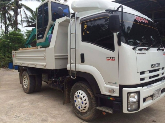 ขายรถดั้ม FTR 240แรง ปี56 ใช้งาน3หมื่นโล รถสวย กระบะดั้มสามมิตร พาวเวอร์ จิ๊ฟฟี่ ภายในสวย แอร์เย็น พร้อมใช้งาน ดูรถที่สงขลา ราคา1,450,000 สนใจโทร 090-8588220คุณนะ 093-3258446คุณบิว หรือเข้าดูสินค้าอื่นๆได้ที่ www.narong2truck.com หรือ www.truck.in.th/498