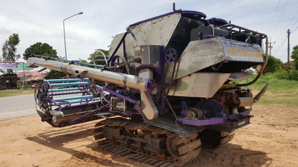 ขายรถเกี่ยวข้าวอุ้ม1.5ตัน เกษตรพัฒนา ช้างน้อยจ้าวพลังปี51 รุ่นสแตนเลส ช่วงล่างดี ลูเลอร์8 โซ่ดี บิ้วใหม่พร้อมลงเกี่ยว ขายรถเกี่ยวข้าวอุ้ม1.5ตัน เกษตรพัฒนา ช้างน้อยจ้าวพลังปี51 รุ่นสแตนเลส ช่วงล่างดี ลูเลอร์8 โซ่ดี บิ้วใหม่พร้อมลงเกี่ยว