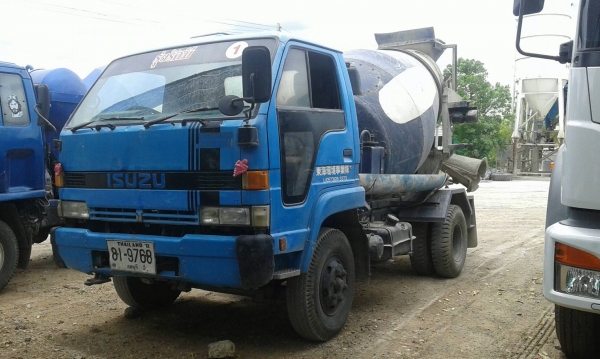 ขายรถบรรทุกคอนกรีตผสมเหลว หกล้อ ขายรถบรรทุกคอนกรีตผสมเหลว หกล้อ
