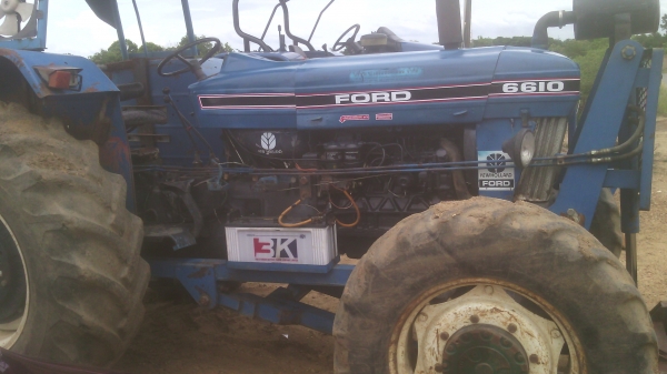 ขายรถไถฟอรด็6610  สองเพลาคานหน้าคาลาโล่   มีเล่มทะเบียรครบ0810076640