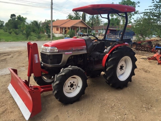 ขายรถไถยันมาร์ EF352T สภาพพร้อมใช้งาน ขายพร้อมอุปกรณ์ใบมีดดันดินหน้าและผานพรวนราคา 175,000 บาท สนใจโทร 081-9136451 หรือ ขอดูรูปผ่านทาง Line:bow6451 ค่ะ