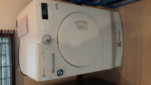 เครื่องอบผ้า Electrolux 8kg สภาพเหมือนใหม่