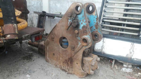 ขาย หัวเจาะ หัวกระแทก เบรคเกอร์ สำหรับรถขุด แบคโฮ PC 120 200 320 เก่านอก