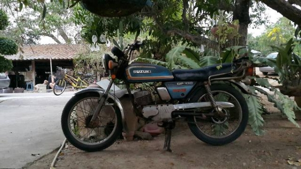 ขาย SUZUKI GP100 ทะเบียนพร้อมโอน ขาย SUZUKI GP100 ทะเบียนพร้อมโอน