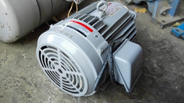 ** ขายแล้วครับ!! ** มอเตอร์ Mitsubishi 3 HP 380V ของใหม่ 100\% ถอดจากเครื่องจักรทีประกอบใหม่แต่ไม่ได้ใช้งาน!!