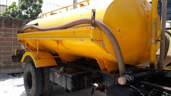 ขายรถ6ล้อบรรทุกน้ำขนาด9000ลิตรสภาพดี ใช้งานได้ดี ขายรถ6ล้อบรรทุกน้ำขนาด9000ลิตรสภาพดี ใช้งานได้ดี