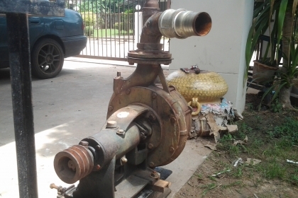 ปั๊มน้ำแรงดันสูง เข้า 4 นิ้ว ออก 3 นิ้ว เก็บใว้ไม่ได้ใช้งานครับ