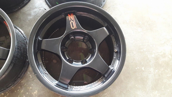 ขายล้อแม็ก OZ 16"  สนใจติดต่อ ตาเล็ก ล้อและยางครับ 081-3747940