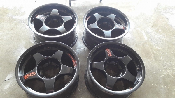 ขายล้อแม็ก OZ 16"  สนใจติดต่อ ตาเล็ก ล้อและยางครับ 081-3747940