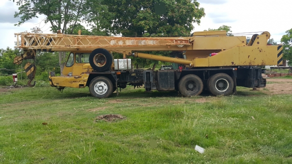 ขายรถเครน 10 ล้อ ยี้ห้อทาดาโน้ 20 ตัน M 1 พร้อมใช้ ราคาย้อมๆ สนใจรีบโทรจองด่วน