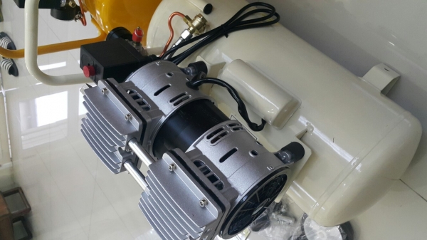 ขายปั้มลมไฟฟ้า 30L มีติดบ้านไว้ดีกว่าจะใช้แล้วไม่มี