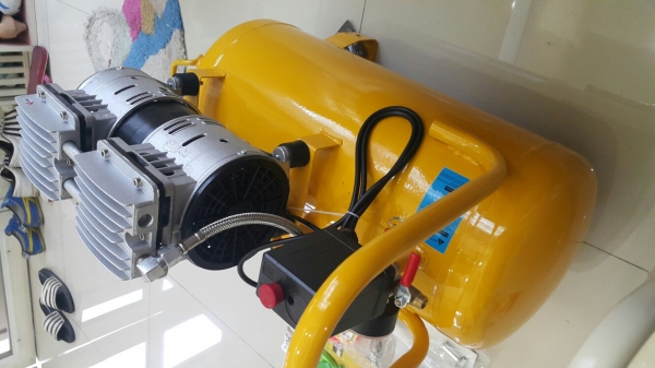 ขายปั้มลมไฟฟ้า 30L มีติดบ้านไว้ดีกว่าจะใช้แล้วไม่มี