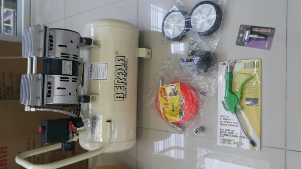 ขายปั้มลมไฟฟ้า 30L มีติดบ้านไว้ดีกว่าจะใช้แล้วไม่มี