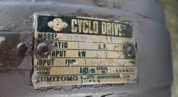 ** ขายแล้วครับ!! ** มอเตอร์เกียร์ Mitsubishi Cyclo Drive 5 HP 380V ทด 1:15 เพลาออก 100 RPM สภาพสดทุ่นเดิมวิ่งนุ่มพร้อมใช้!!