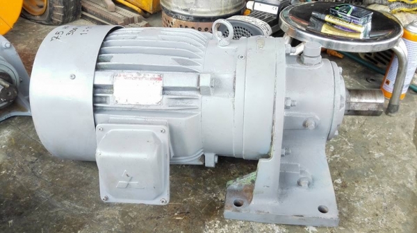 ** Sold ** มอเตอร์เกียร์ Mitsubishi Cyclo Drive 7.5 HP 380V ทด 1:11 เพลาออก 136 RPM สภาพสดทุ่นเดิมวิ่งนุ่มพร้อมใช้!!
