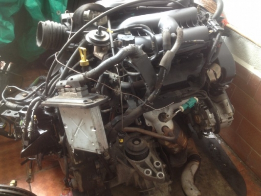 เครื่องพร้อมเกียร FORD ESCAPE 3.0 เก่าญี่ปุ่นของครบๆพร้อมเลขเครื่องสภาพสวย