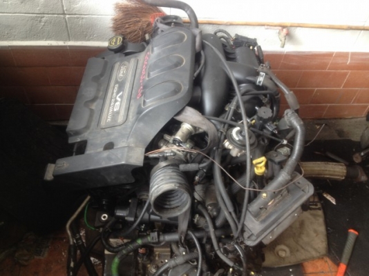 เครื่องพร้อมเกียร FORD ESCAPE 3.0 เก่าญี่ปุ่นของครบๆพร้อมเลขเครื่องสภาพสวย