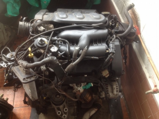 เครื่องพร้อมเกียร FORD ESCAPE 3.0 เก่าญี่ปุ่นของครบๆพร้อมเลขเครื่องสภาพสวย