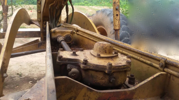 รถเกรด MITSUBISHI LG2 - H.   สนใจติดต่อ  081 - 6079515