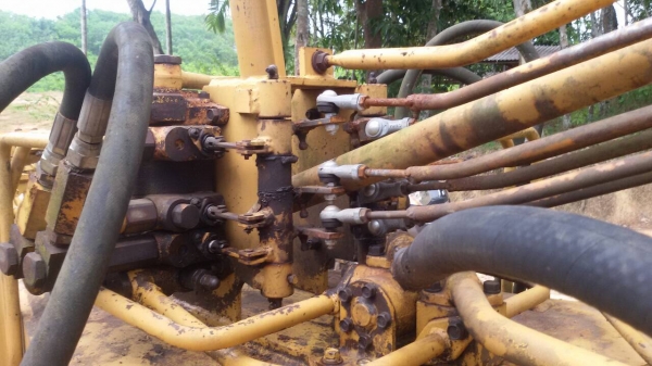 รถเกรด MITSUBISHI LG2 - H.   สนใจติดต่อ  081 - 6079515