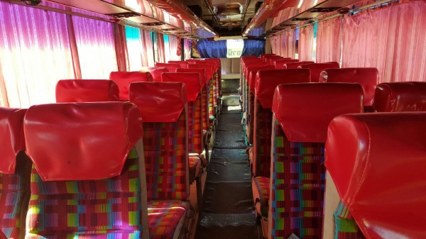 ขาย รถบัสปรับอากาศ ยาว 11 เมตร คัสซี HINO RF720 เครื่องท้าย 8DC9 320 แรงม้า ติดแก๊ส NGV 8 ถัง ช่วงล่าง ZM เบรคแห้ง ภายในสวย เอกสารเล่มทะเบียนพร้อม