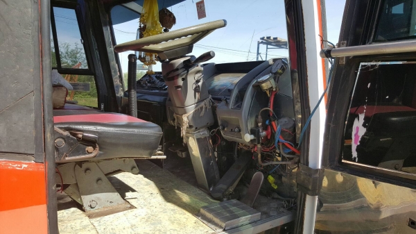 ขาย รถบัสปรับอากาศ ยาว 11 เมตร คัสซี HINO RF720 เครื่องท้าย 8DC9 320 แรงม้า ติดแก๊ส NGV 8 ถัง ช่วงล่าง ZM เบรคแห้ง ภายในสวย เอกสารเล่มทะเบียนพร้อม