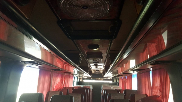 ขาย รถบัส ปรับอากาศ ยาว 10 เมตร คัสซี HINO RK176K เครื่อง DAEWOO 340 แรงม้า ติดแก๊ส NGV 8 ถัง รถใช้งานได้ปกติ เอกสารเล่มทะเบียนครบ