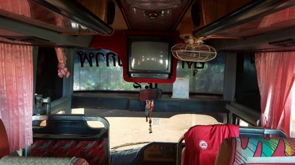 ขาย รถบัส ปรับอากาศ ยาว 10 เมตร คัสซี HINO RK176K เครื่อง DAEWOO 340 แรงม้า ติดแก๊ส NGV 8 ถัง รถใช้งานได้ปกติ เอกสารเล่มทะเบียนครบ