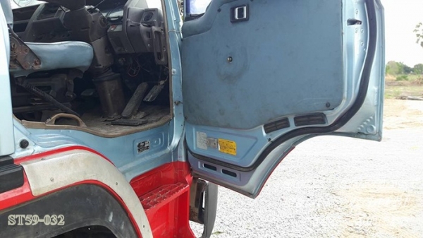 ขายด่วน รถบรรทุก 10 ล้อ HINO 260 แรง 2 เพลา พร้อมใช้งาน ราคาสุดคุ้ม