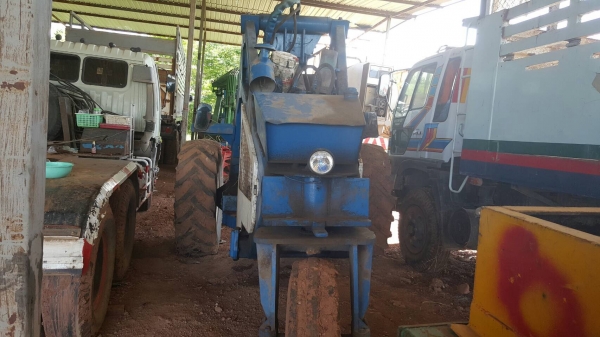 ขาย รถคีบอ้อย 3 ล้อ เครื่อง 4BB1 100 แรงม้า รถใช้งานได้ดีครับ