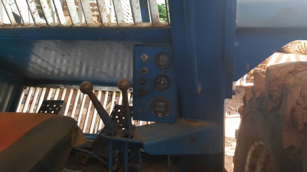 ขาย รถคีบอ้อย 3 ล้อ เครื่อง 4BB1 100 แรงม้า รถใช้งานได้ดีครับ