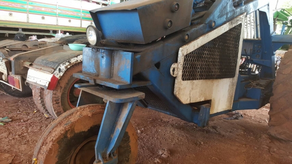 ขาย รถคีบอ้อย 3 ล้อ เครื่อง 4BB1 100 แรงม้า รถใช้งานได้ดีครับ