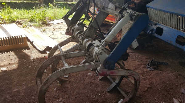 ขาย รถคีบอ้อย 3 ล้อ เครื่อง 4BB1 100 แรงม้า รถใช้งานได้ดีครับ