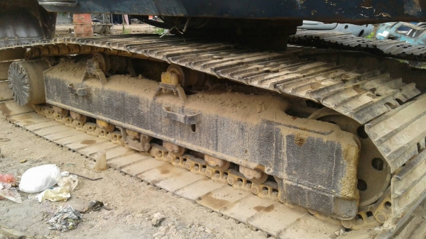 ขายรถแบคโฮ KOMATSU PC200-5 ระบบไฟเต็ม คอลโทรลสั้น เอกสารอินวอย ราคา 650000