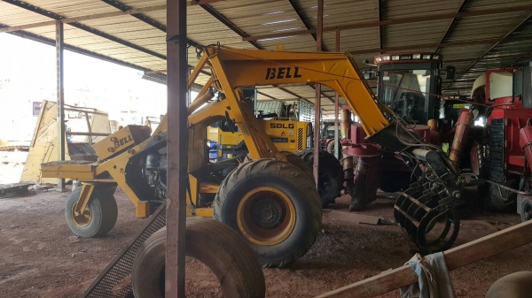 ขาย รถคีบอ้อย BELL 3 ล้อ เครื่องดอยซ์ 3 สูบ รถใช้งานได้ดี