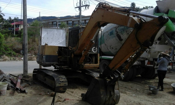 ขายรถแบคโฮ KOMATSU PC60-5U ราคา 285000