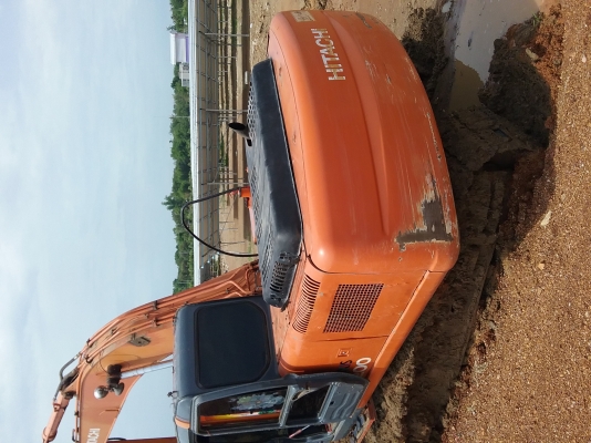 ขาย 1,150,000Hitachi  ZX200-1 ทำงาน  30,000 ชม. เครื่องดี ไฟฟ้าครบ เอกสารอินวอยท์ 090-772-3710 090-772-3708