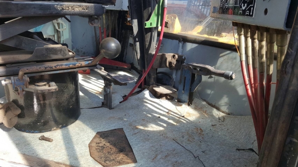 ขาย รถตัดอ้อย AUSTOFT ปี 97 สภาพพร้อมใช้งาน เครื่องดี ปั้มดี ราคาคุยกันได้ครับ