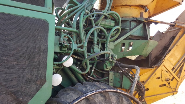 ขาย รถตัดอ้อย AUSTOFT ปี 97 สภาพพร้อมใช้งาน เครื่องดี ปั้มดี ราคาคุยกันได้ครับ