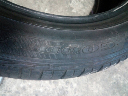 245/45R18  GOODYEAR RUNONFLAT ปี13  มี 2 เส้น  tel.081-4273941 ไอดีไลน์ 0814273941