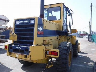 Komatsu WA200-1 sn.30,000 กว่า เก่าญี่ปุ่น สภาพสวย ดี พร้อมใช้งาน โทร.090-986-2521 อ๊อบ Komatsu WA200-1 sn.30,000 กว่า เก่าญี่ปุ่น สภาพสวย ดี พร้อมใช้งาน โทร.090-986-2521 อ๊อบ