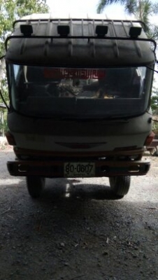 HINO หกล้อ 130 แรง HINO หกล้อ 130 แรง
