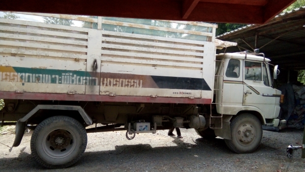 HINO หกล้อ 130 แรง HINO หกล้อ 130 แรง