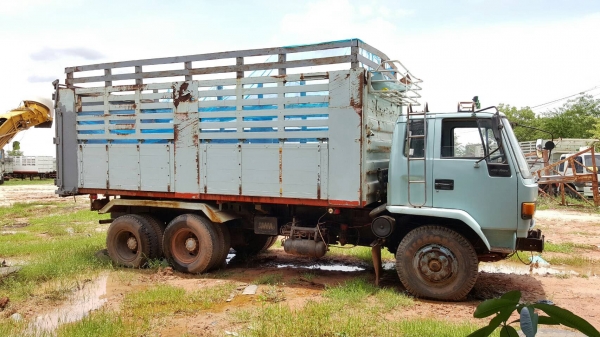 ขาย 10 ล้อดั้ม ROCKY FVZ32M วางเครื่อง 6SD1 240 แรงม้า คัสซีสวยตลอดเส้น เกียร์ใหญ่ สโลว์กลาง เบรคทิฟฟี่ ทะเบียนครบพร้อมโอน