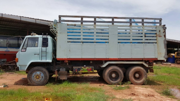 ขาย 10 ล้อดั้ม ROCKY FVZ32M วางเครื่อง 6SD1 240 แรงม้า คัสซีสวยตลอดเส้น เกียร์ใหญ่ สโลว์กลาง เบรคทิฟฟี่ ทะเบียนครบพร้อมโอน