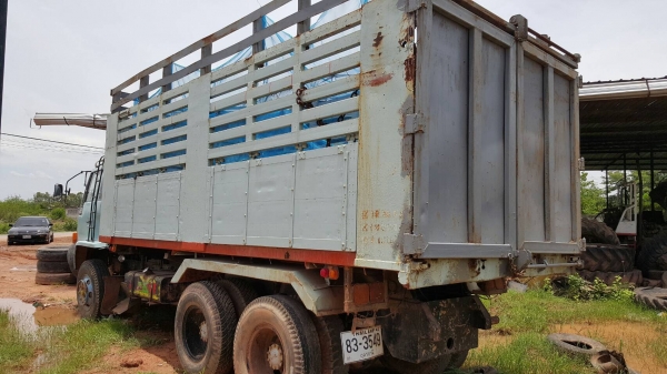 ขาย 10 ล้อดั้ม ROCKY FVZ32M วางเครื่อง 6SD1 240 แรงม้า คัสซีสวยตลอดเส้น เกียร์ใหญ่ สโลว์กลาง เบรคทิฟฟี่ ทะเบียนครบพร้อมโอน