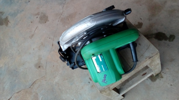 เลื้อยวงเดือน HITACHI รุ่น c 7 sf ขนาด 7 นิ้ว