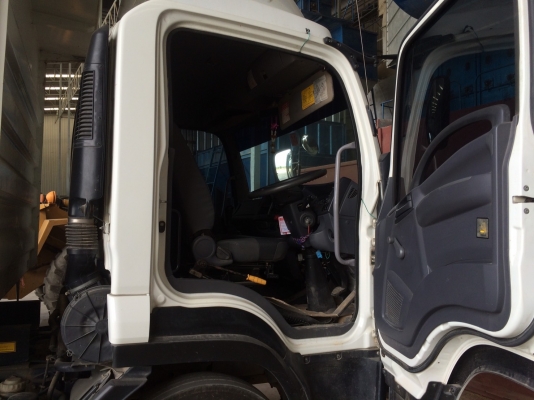 Isuzu frr 210  ปี2554 รถสวยสดมือเดียวออกห้าง ใข้งานมาแล้ว70,000 กม. กระบะดั้ม. Arm. รั้วสูงหกเส้น ยาว 4.00 ม กว้าง2.10 ม. ขาย 950,000 บาทคะ