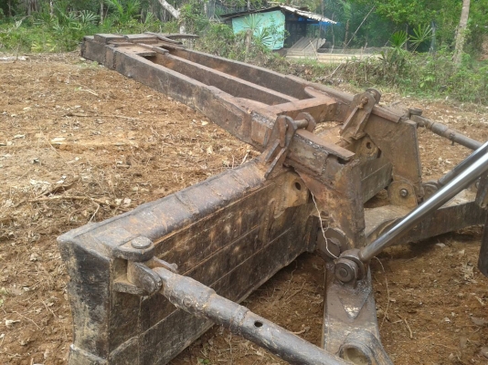 แทร็คเตอร์